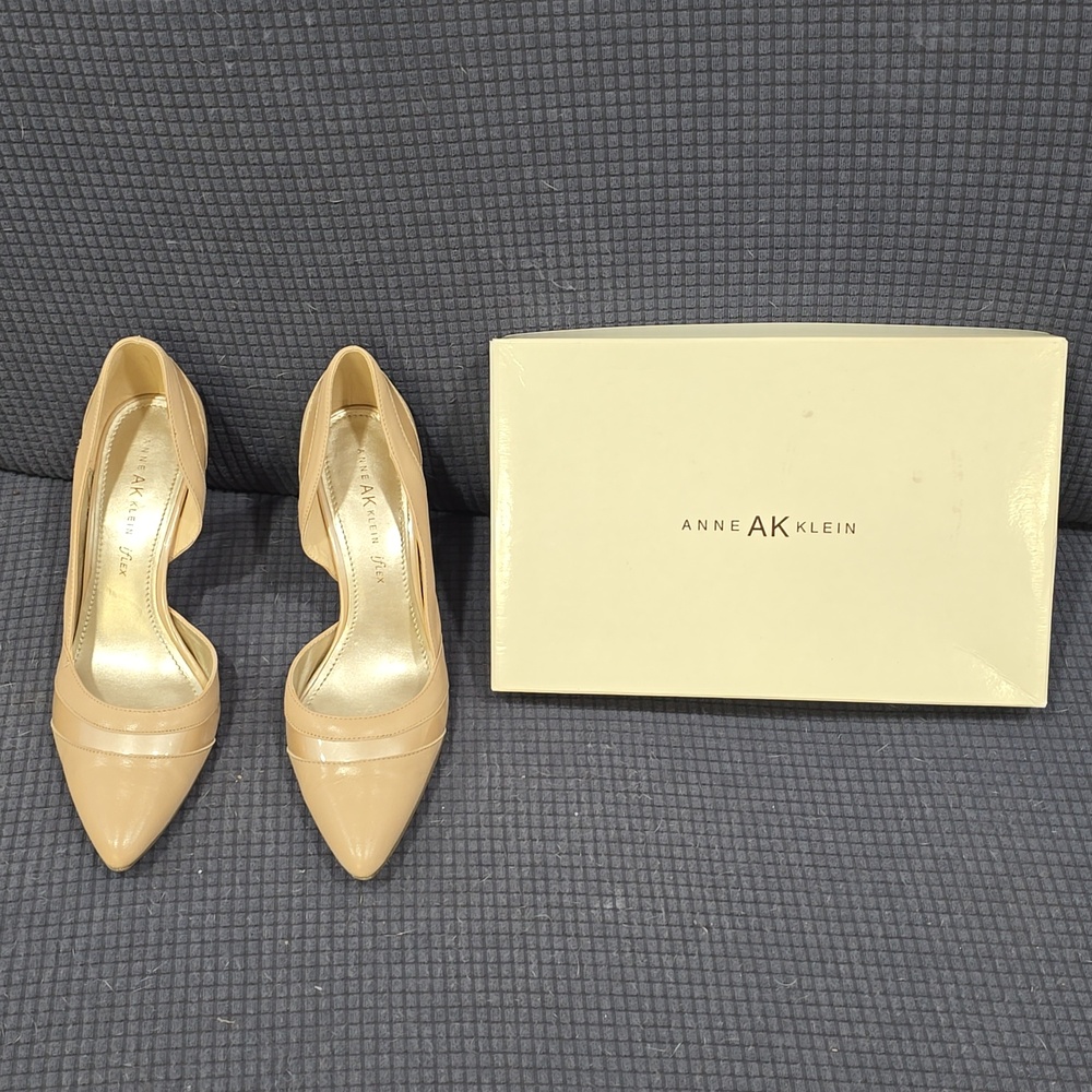 Anne Klein Heel size 9.0